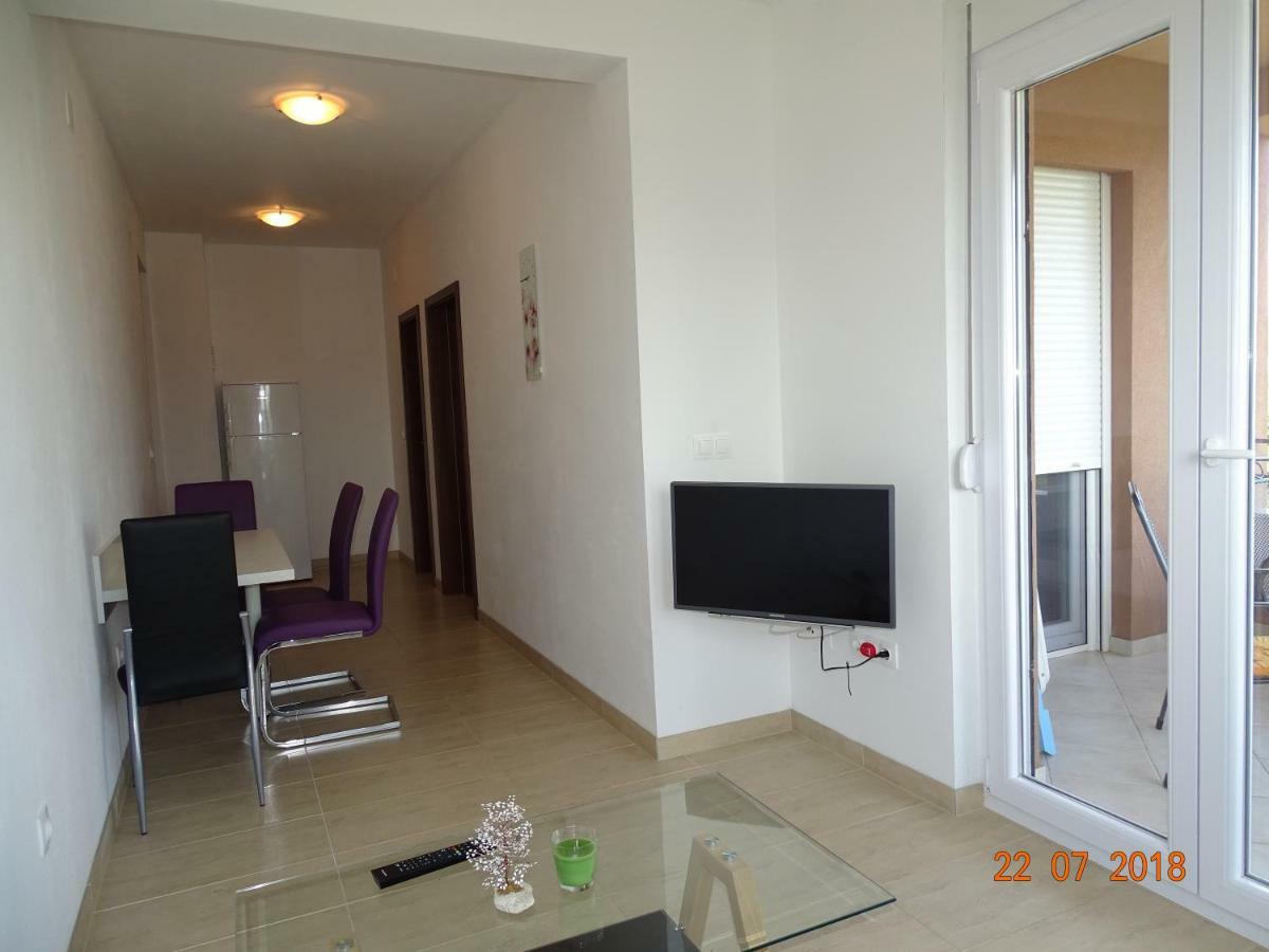 Apartments Borna Sukošan エクステリア 写真